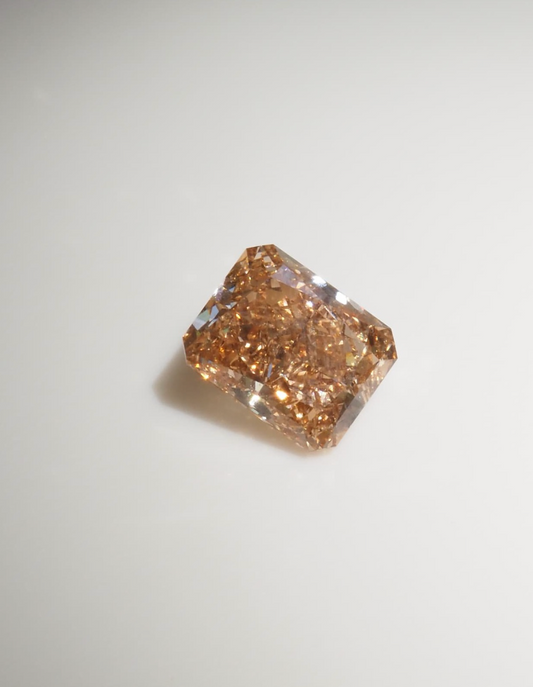 The New Era of Colour: Champagne Diamonds