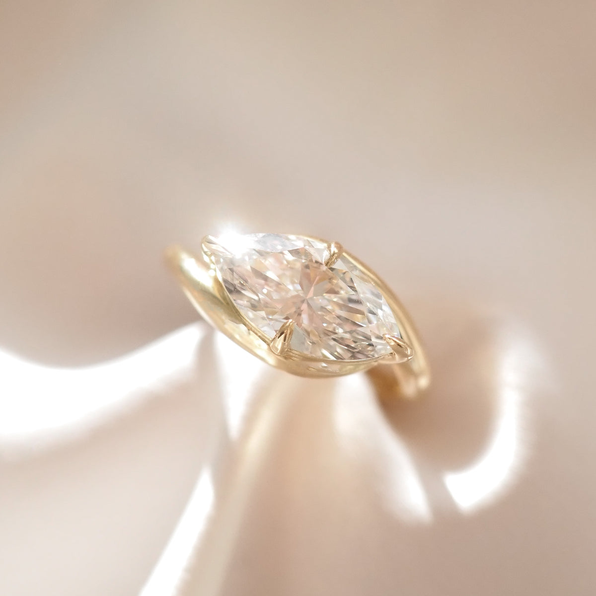 Riva Marquise | 2ct East West Solitaire Lab-Grown Diamond Ring
