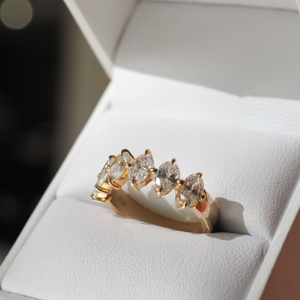 Lena Ring | Oval Claw Set Diamond Ring