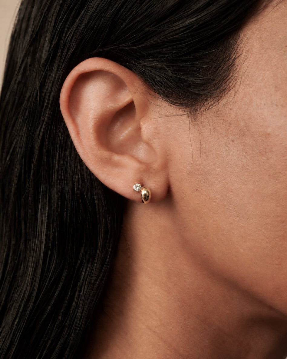 Francielle wears the mini style