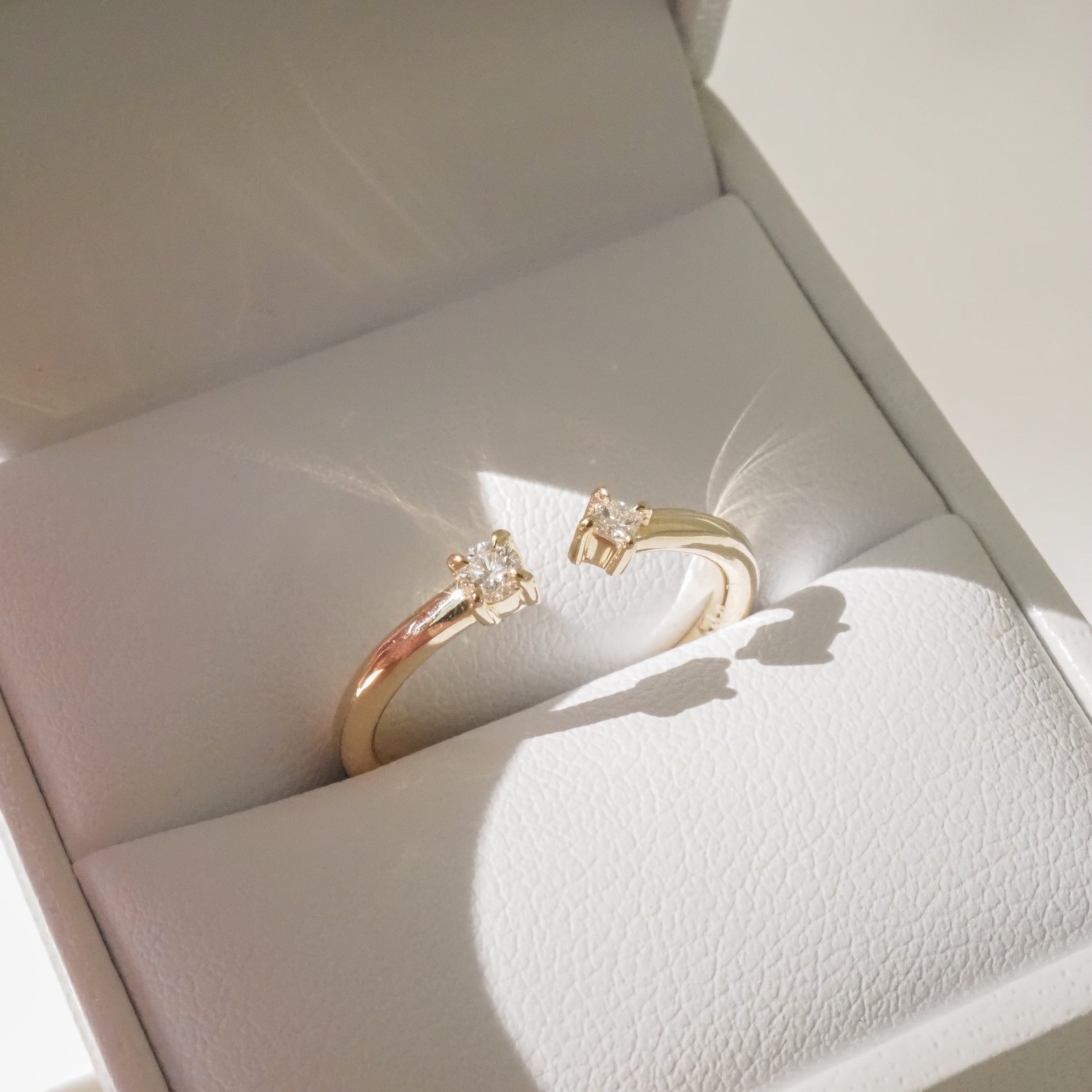 Tiny Toi et Moi Ring | Archive Lab-Grown Diamond Ring