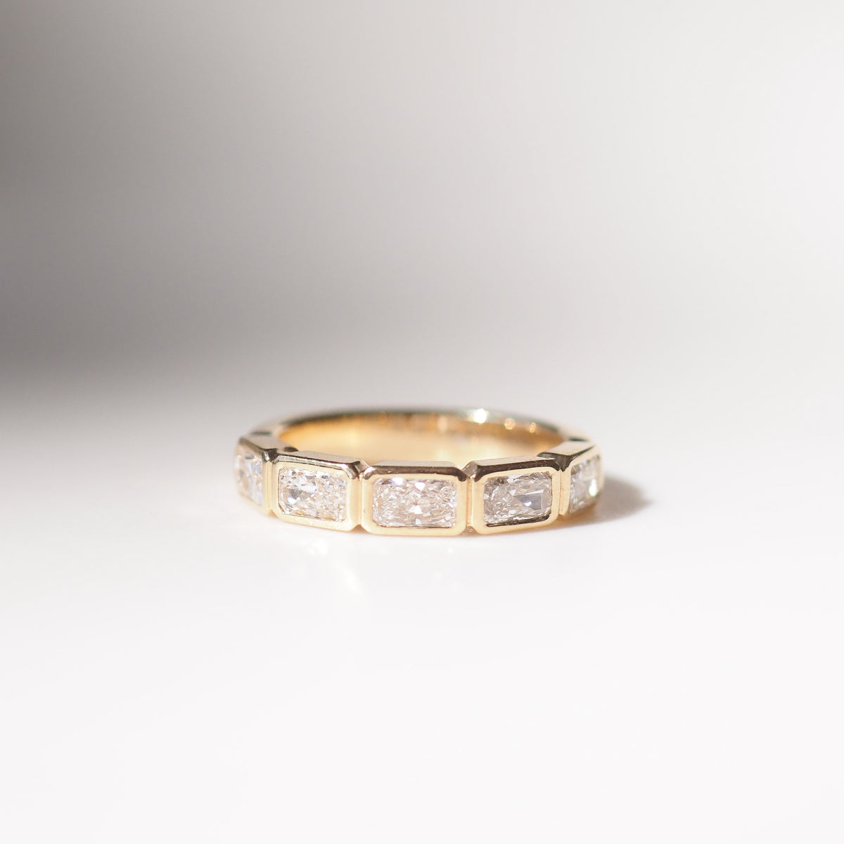 Rivi Ring | Radiant Bezel Diamond Ring