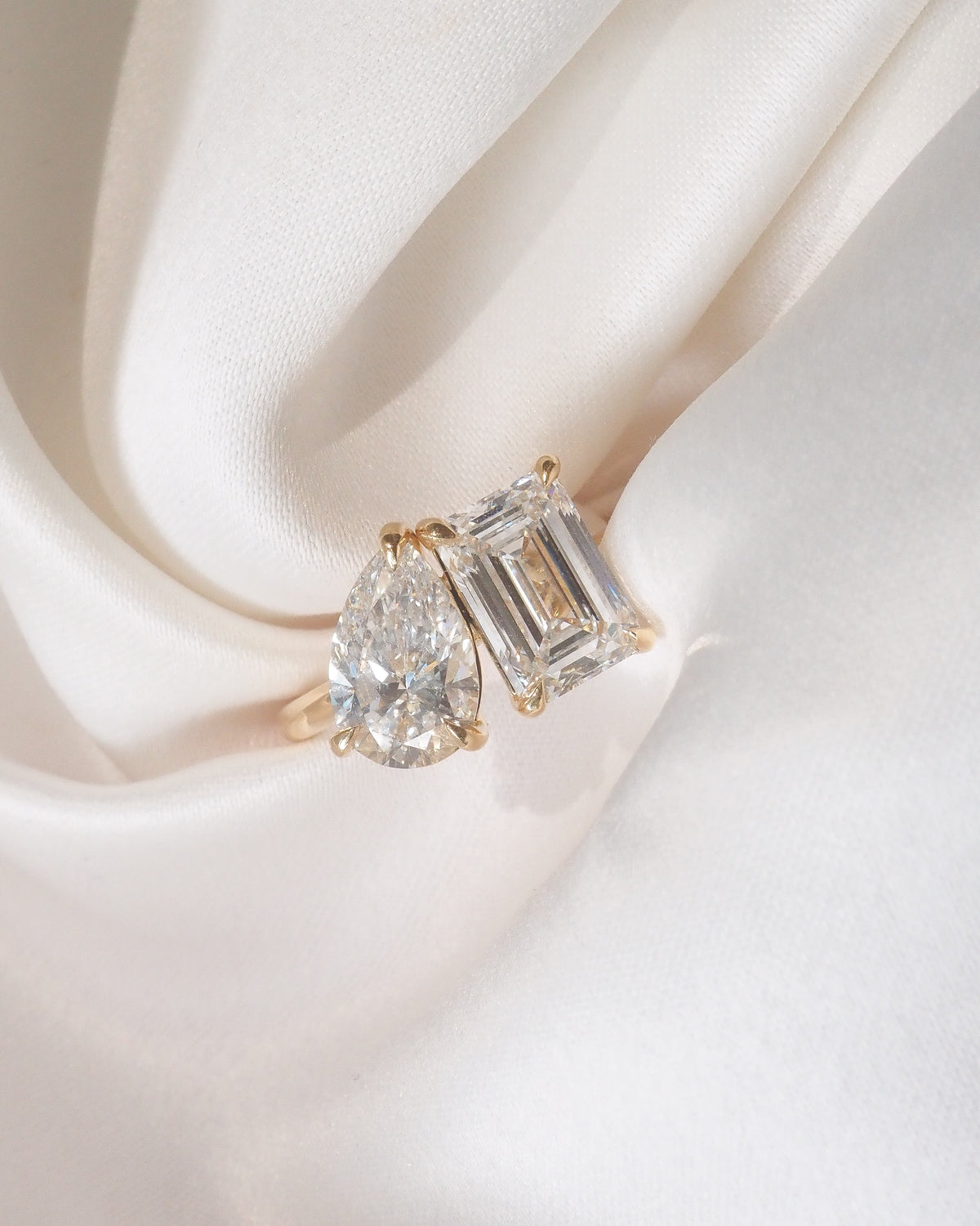 Rosa | 3.3ct Emerald & Pear Toi et Moi Lab-Grown Diamond Ring
